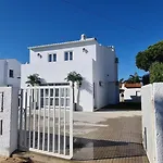 Villa Oura - Large - Private Pool - 5 Bedrooms *