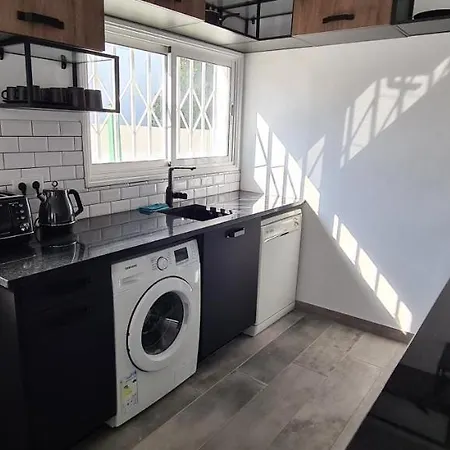 Oura - Large - Private Pool - 5 Bedrooms Вилла Албуфейра