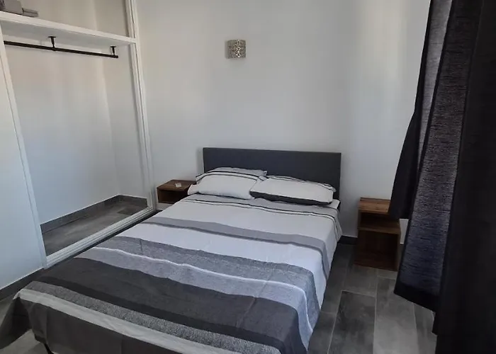 Oura - Large - Private Pool - 5 Bedrooms 别墅