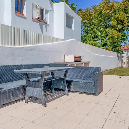 Oura - Large - Private Pool - 5 Bedrooms